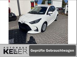Schneeweiß Gebraucht 2022 Toyota Yaris Basis Kleinwagen | 13.980 € (Guter Preis)