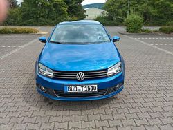 Blau Gebraucht 2011 VW Eos Basis Cabrio | 11.200 € (Teuer)