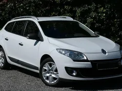 Weiß Gebraucht 2013 Renault Mégane III Limousine | 2.850 € (Superpreis)