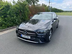 Grau Gebraucht 2022 Mercedes E220 AMG line Limousine | 40.500 € (Fairer Preis)