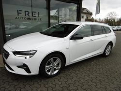 Weiß Gebraucht 2022 Opel Insignia Business Kombi | 14.790 € (Fairer Preis)