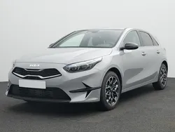 Grau Gebraucht 2025 Kia Ceed Limousine | 23.880 € (Guter Preis)