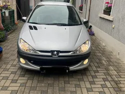 Silber Gebraucht 2006 Peugeot 206 Kleinwagen | 2.250 € (Fairer Preis)