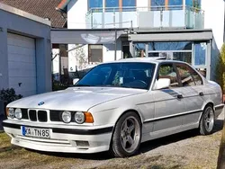 Weiß Gebraucht 1991 BMW 525 Limousine | 12.500 €