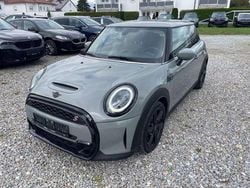 Moonwalk grey metallic Gebraucht 2022 Mini Cooper S Classic Kleinwagen | 22.300 € (Guter Preis)