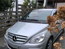 Silber Gebraucht 2010 Mercedes B180 Van / Kleinbus | 7.500 € (Fairer Preis)