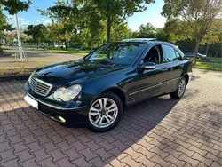 Blau Gebraucht 2003 Mercedes C200 Limousine | 2.900 €