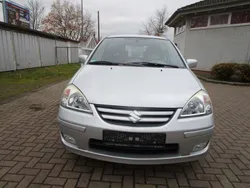 Silber Gebraucht 2007 Suzuki Liana Kombi | 1.899 €