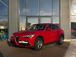 Rot Gebraucht 2017 Alfa Romeo Stelvio Super SUV | 23.850 € (Fairer Preis)