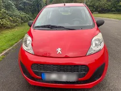 Rot Gebraucht 2013 Peugeot 107 Kleinwagen | 1.999 € (Superpreis)