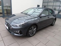 Grau Gebraucht 2023 Hyundai i30 Trend Limousine | 15.685 € (Guter Preis)
