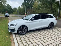 Weiß Gebraucht 2022 Cupra Leon Kombi | 31.200 € (Fairer Preis)