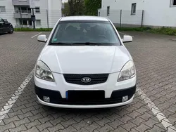 Weiß Gebraucht 2009 Kia Rio 2 Limousine | 1.250 € (Guter Preis)