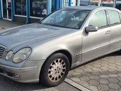 Gebraucht 2002 Mercedes E270 Elegance Limousine | 1.790 €