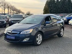 Blau Gebraucht 2011 Opel Astra Design Edition Limousine | 4.900 € (Fairer Preis)