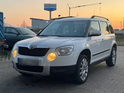 Weiß Gebraucht 2010 Skoda Yeti SUV | 3.950 € (Teuer)