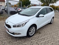 Weiß Gebraucht 2015 Kia Ceed Kombi | 5.999 € (Guter Preis)