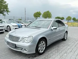 Silber Gebraucht 2006 Mercedes C230 Limousine | 5.950 € (Fairer Preis)