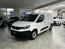 Lack weiss banquise/typ aussen Gebraucht 2021 Peugeot Partner Premium Van / Kleinbus | 15.999 € (Fairer Preis)