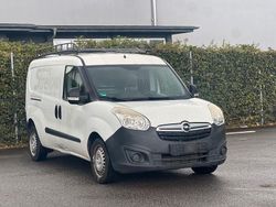Weiß Gebraucht 2014 Opel Combo Selection Van / Kleinbus | 5.999 € (Fairer Preis)