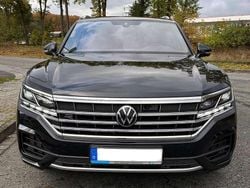 Blau Gebraucht 2022 VW Touareg R-line SUV | 44.500 € (Fairer Preis)