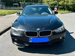 Schwarz Gebraucht 2015 BMW 320 Sport Line Kombi | 10.900 € (Superpreis)