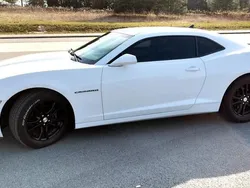 Weiß Gebraucht 2015 Chevrolet Camaro Coupé | 18.000 €