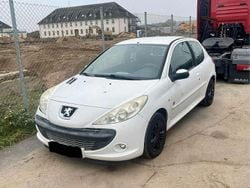 Weiß Gebraucht 2012 Peugeot 206+ Kleinwagen | 1.000 € (Superpreis)