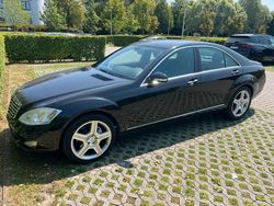Schwarz Gebraucht 2006 Mercedes S350 Limousine | 10.000 €