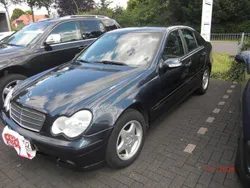 Schwarz Gebraucht 2004 Mercedes C180 Limousine | 3.100 € (Fairer Preis)