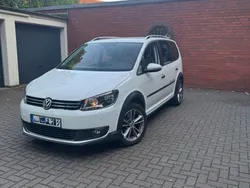 Weiß Gebraucht 2014 VW Touran Cross Van / Kleinbus | 9.400 € (Guter Preis)