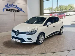Weiß Gebraucht 2019 Renault Clio IV Kleinwagen | 6.410 € (Guter Preis)