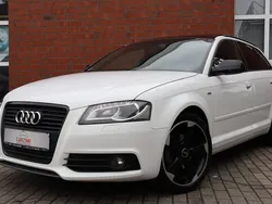 Weiß Gebraucht 2012 Audi A3 Sportback S-Line Limousine | 8.490 € (Fairer Preis)