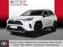 Weiß Gebraucht 2023 Toyota RAV4 Hybrid Style SUV | 38.989 € (Fairer Preis)