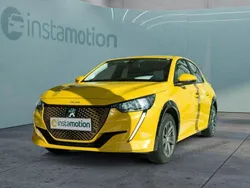 Gelb Gebraucht 2021 Peugeot e-208 Kleinwagen | 15.999 € (Guter Preis)