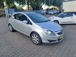 Silber Gebraucht 2010 Opel Corsa Selection Limousine | 3.200 € (Fairer Preis)