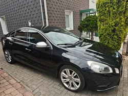 Schwarz Gebraucht 2013 Volvo S60 R-Design Limousine | 12.800 € (Fairer Preis)