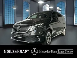 Grau Gebraucht 2022 Mercedes EQV300 Avantgarde Van / Kleinbus | 61.880 €