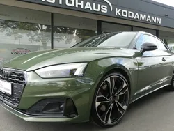 Distriktgrün metallic Gebraucht 2023 Audi A5 Sport Coupé | 39.770 € (Superpreis)