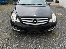 Schwarz Gebraucht 2006 Mercedes R500 Van / Kleinbus | 4.999 €