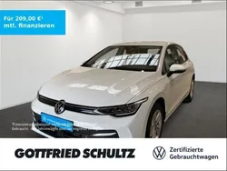 Pure white Gebraucht 2024 VW Golf VIII Life Limousine | 22.950 € (Guter Preis)