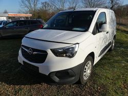 Jade weiss/arktis weiss Gebraucht 2019 Opel Combo Van / Kleinbus | 16.970 €