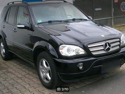 Schwarz Gebraucht 2001 Mercedes ML55 AMG AMG SUV | 11.500 €