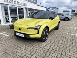 Moss yellow Gebraucht 2024 Volvo EX30 Performance SUV | 34.990 € (Superpreis)