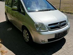 Silber Gebraucht 2004 Opel Meriva Van / Kleinbus | 2.200 € (Fairer Preis)