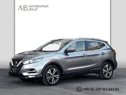 Grau Gebraucht 2019 Nissan Qashqai N-Connecta SUV | 16.490 € (Guter Preis)