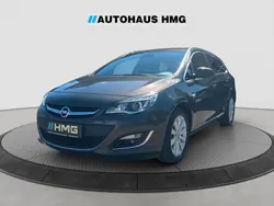 Grau Gebraucht 2015 Opel Astra Edition Kombi | 8.900 € (Fairer Preis)