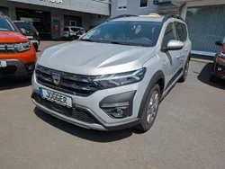 Grau Gebraucht 2022 Dacia Jogger Comfort Van / Kleinbus | 19.790 € (Fairer Preis)