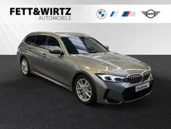 Skyscraper grau metallic Gebraucht 2024 BMW 330 M Sport Kombi | 45.400 € (Superpreis)