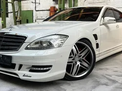 Weiß Gebraucht 2006 Mercedes S500 Limousine | 21.890 €